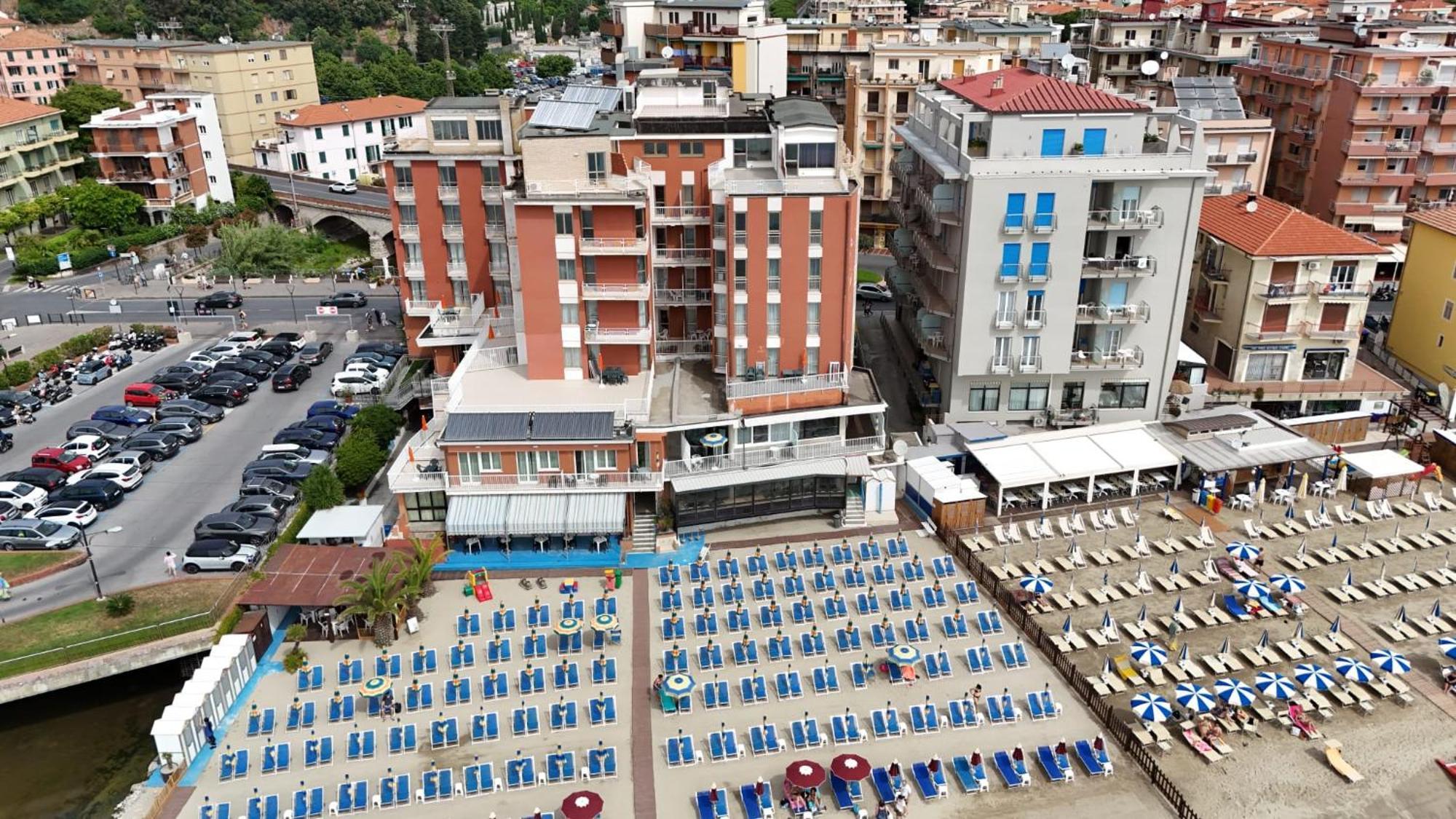 Hotel & Residence Stella Maris Pietra Ligure Exterior photo